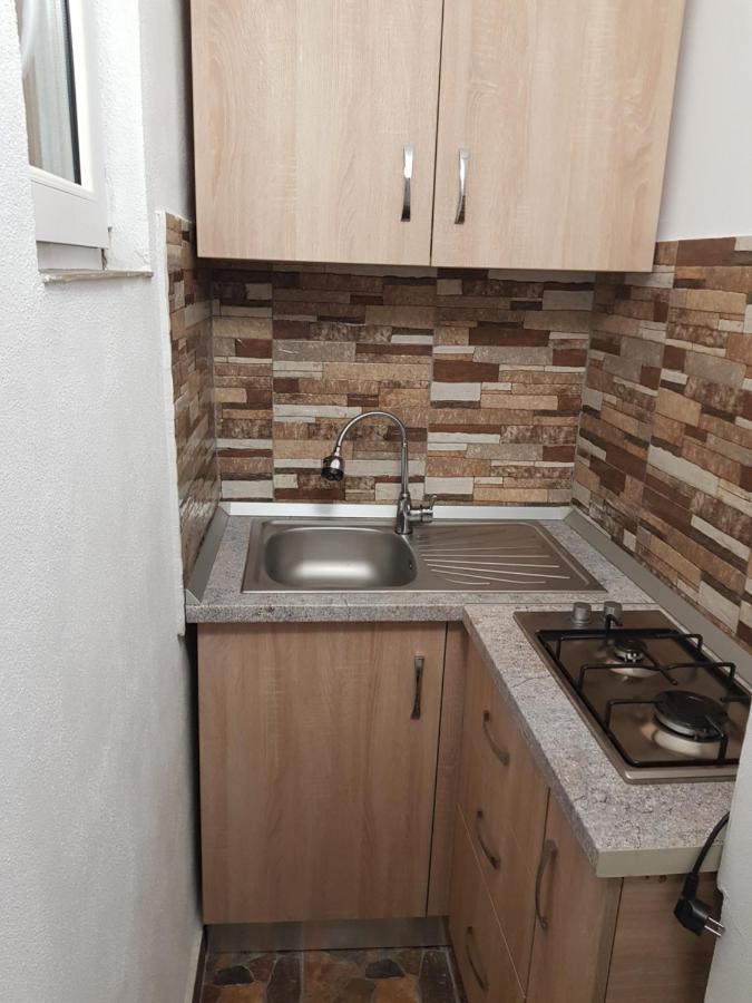 La Zoli - Apartament 1 Cam, Zona Freidorf Cu Parcare Publica Apartman Temesvár Kültér fotó