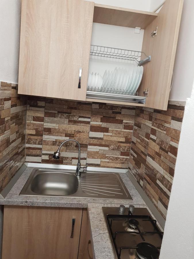 La Zoli - Apartament 1 Cam, Zona Freidorf Cu Parcare Publica Apartman Temesvár Kültér fotó